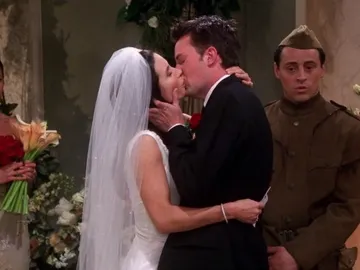 Chandler y Monica de 'Friends' Chandler y Monica de 'Friends'