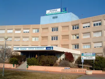 La mujer herida fue trasladada al Hospital Santa Bárbara de Puertollano La mujer herida fue trasladada al Hospital Santa Bárbara de Puertollano