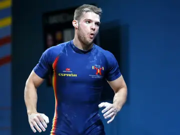 El español David Sánchez tras un levantamiento en la categoría de 69 kilos de los Campeonatos Europeos de Halterofilia 2018 El español David Sánchez tras un levantamiento en la categoría de 69 kilos de los Campeonatos Europeos de Halterofilia 2018