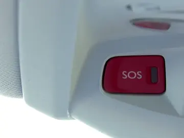 La función de llamada de emergencia será obligatoria en todos los vehículos nuevos desde el 1 de abril. La función de llamada de emergencia será obligatoria en todos los vehículos nuevos desde el 1 de abril.