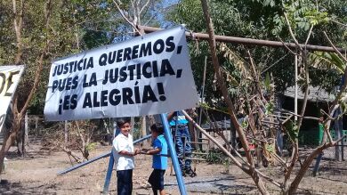 La última batalla de Elsy: la niña raptada por militares salvadoreños que quiere recuperar su nombre