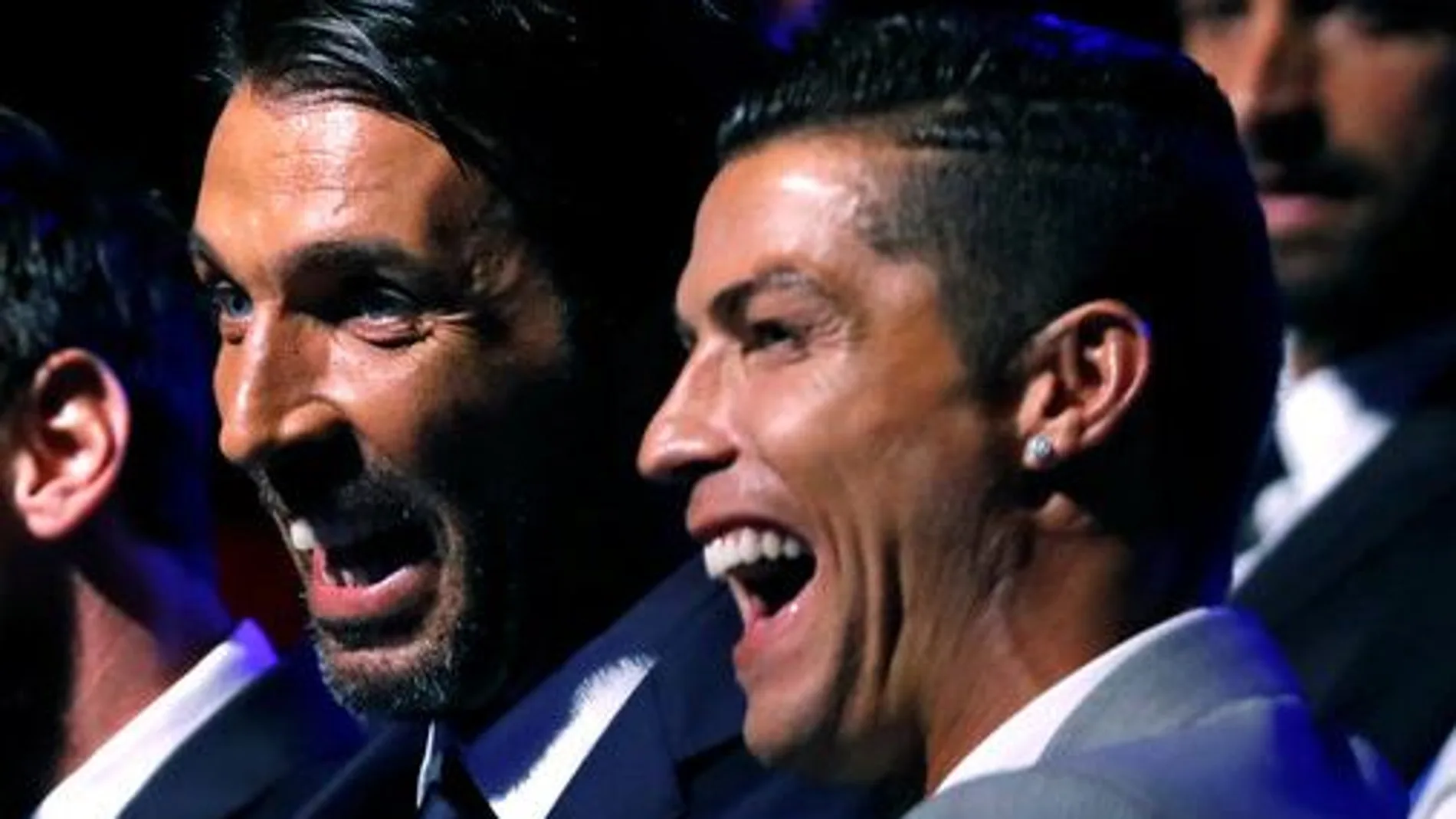 Buffon y Cristiano bromean