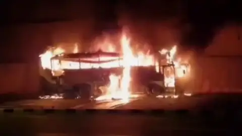 Mueren 20 personas en un accidente de autobús en el noroeste de Tailandia Mueren 20 personas en un accidente de autobús en el noroeste de Tailandia