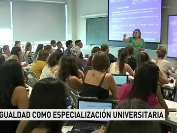 La igualdad de género como especialización universitaria La igualdad de género como especialización universitaria