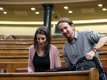Pablo Iglesias e Irene Montero en el Congreso de los Diputados Pablo Iglesias e Irene Montero en el Congreso de los Diputados