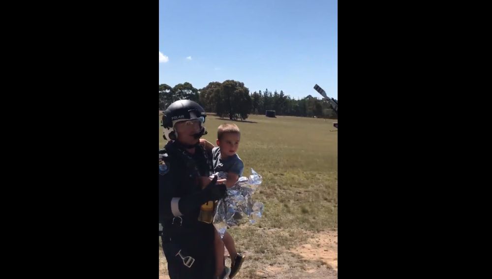 El pequeño James tras ser rescatado