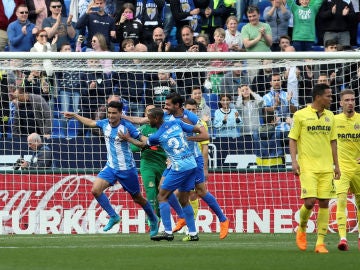 El Málaga celebra un gol ante el Villarreal