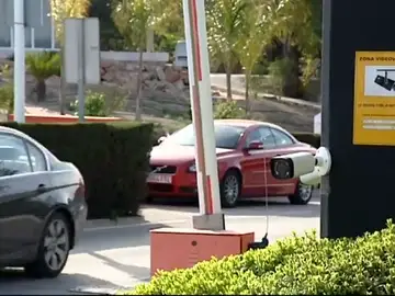 Cuatro encapuchados agreden sexualmente a una mujer en el asalto a su casa Cuatro encapuchados agreden sexualmente a una mujer en el asalto a su casa