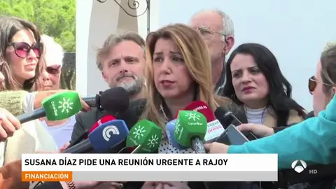 Susana Díaz pide una reunión urgente con Mariano Rajoy para abordar el acuerdo del Parlamento andaluz sobre financiación autonómica Susana Díaz pide una reunión urgente con Mariano Rajoy para abordar el acuerdo del Parlamento andaluz sobre financiación autonómica