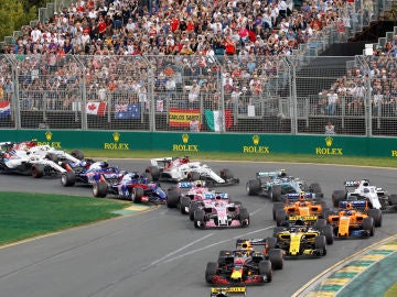 Momento de la salida del GP de Australia 2018