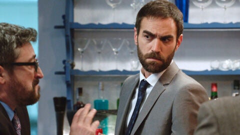 Iñaki se entera de la venta del Kaia
