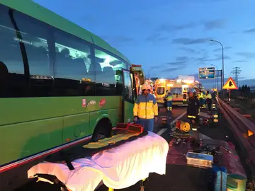 Imagen del 112 del accidente entre un autobús y dos camiones en Pinto Imagen del 112 del accidente entre un autobús y dos camiones en Pinto