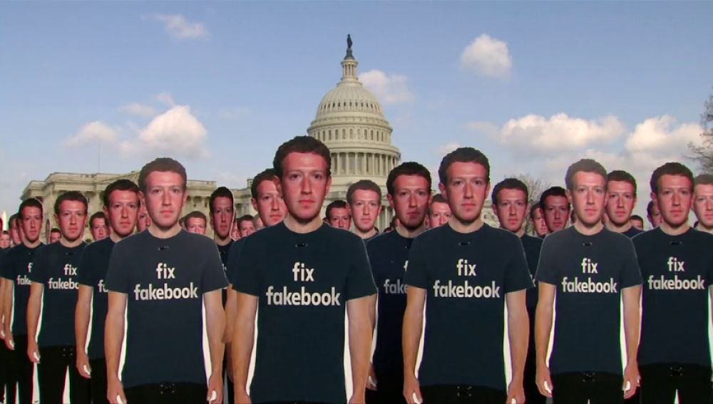 Zuckerberg afirma que sus datos personales de Facebook fueron vendidos a Cambridge Analytica