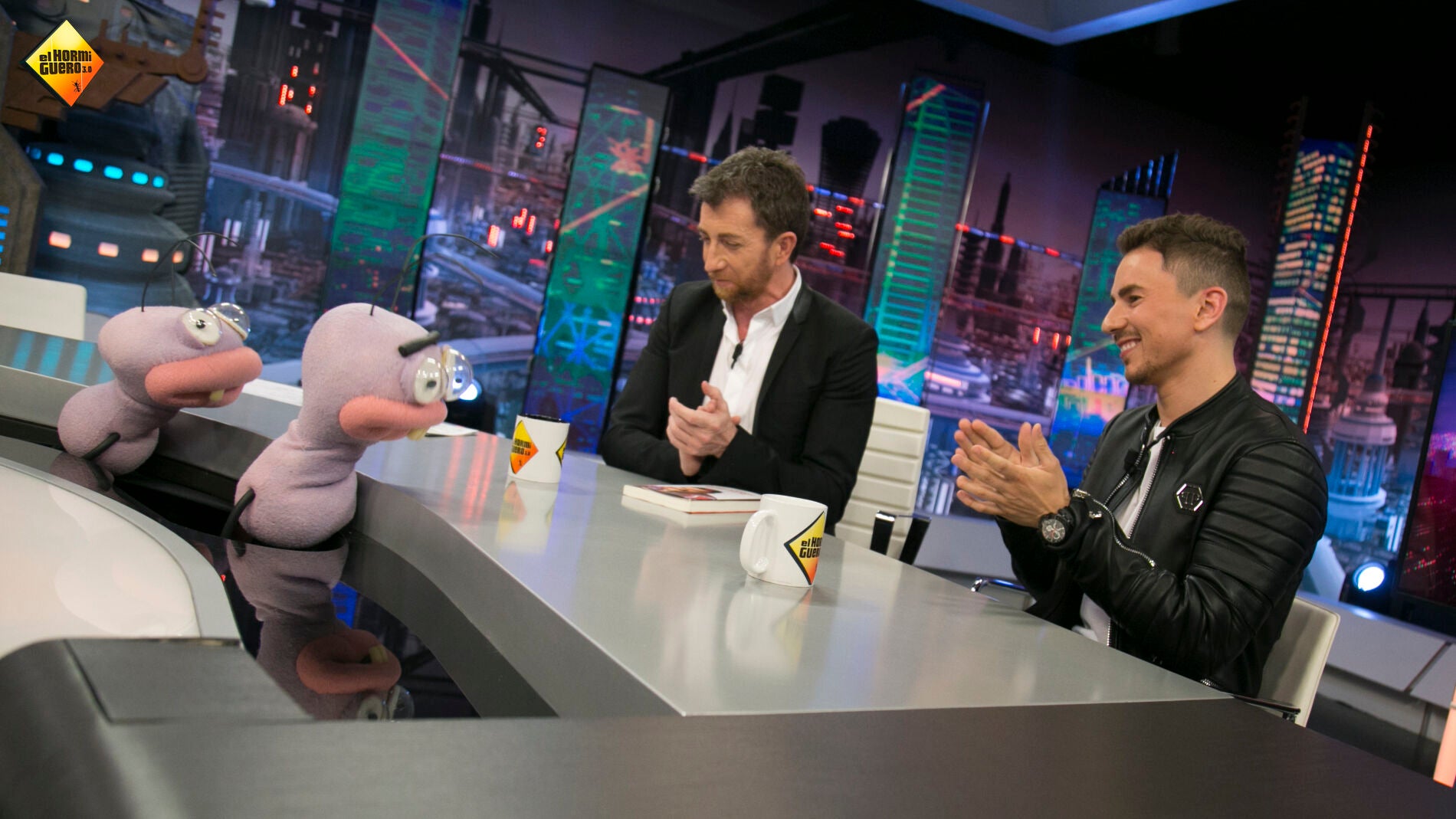 &iquest;Qui&eacute;n es qui&eacute;n, Cristina Cifuentes o Barbie?