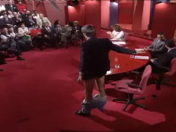 Jesulín de Ubrique se desnuda en directo para mostrar sus cicatrices Jesulín de Ubrique se desnuda en directo para mostrar sus cicatrices