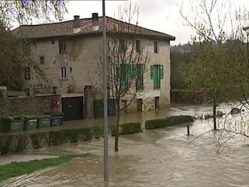 Precipitaciones fuertes en el País Vasco, Navarra y Andalucía, y cielo nuboso en el resto de la Península