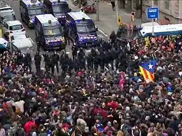 "Los CDR pueden llevar a un enfrentamiento civil en Cataluña" "Los CDR pueden llevar a un enfrentamiento civil en Cataluña"