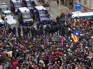 "Los CDR pueden llevar a un enfrentamiento civil en Cataluña" "Los CDR pueden llevar a un enfrentamiento civil en Cataluña"