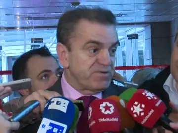 El secretario general del PSOE-M admite una irregularidad en su CV durante "unos años" porque no es licenciado en Matemáticas El secretario general del PSOE-M admite una irregularidad en su CV durante "unos años" porque no es licenciado en Matemáticas