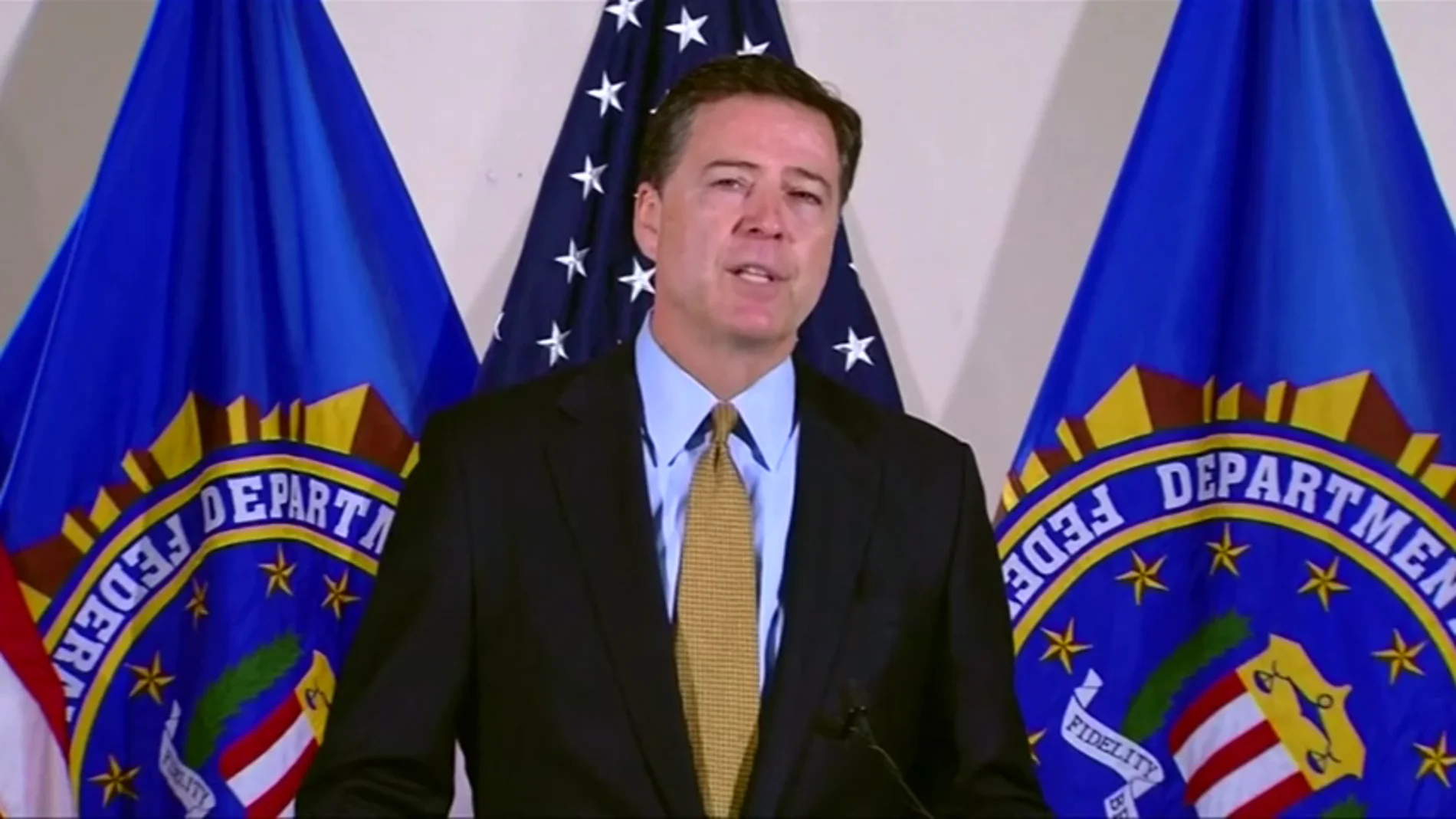 James Comey, exdirector del FBI, compara el liderazgo de Trump con el de la mafia James Comey, exdirector del FBI, compara el liderazgo de Trump con el de la mafia