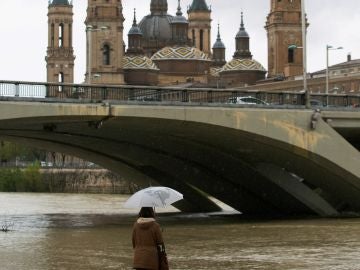 El río Ebro a su paso por Zaragoza
