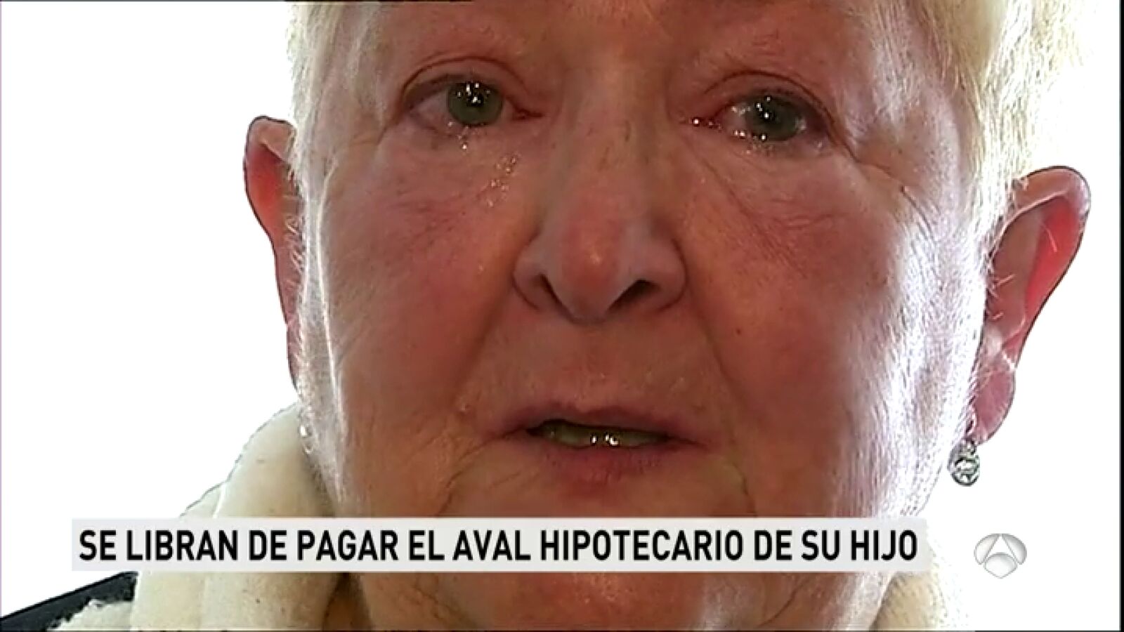 Un juez bilbaíno libera a unos padres del aval hipotecario de su hijo al ver la cláusula 