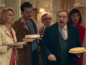 Ignacio y Laura, pillados desprevenidos por toda la familia Ignacio y Laura, pillados desprevenidos por toda la familia