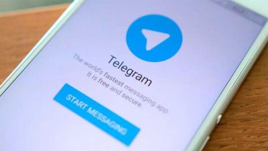 Tel&eacute;fono m&oacute;vil con la aplicaci&oacute;n 'Telegram' (Archivo)