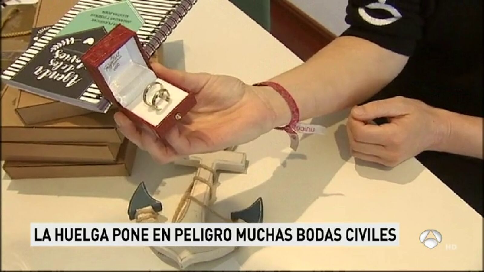 Incertidumbre entre las parejas gallegas con fecha de boda por la huelga en los juzgados