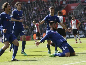 Giroud celebra un gol Giroud celebra un gol