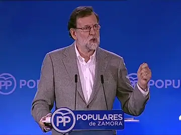 Rajoy anuncia la ampliación de un año más de la tarifa plana de autónomos en pequeños municipios Rajoy anuncia la ampliación de un año más de la tarifa plana de autónomos en pequeños municipios