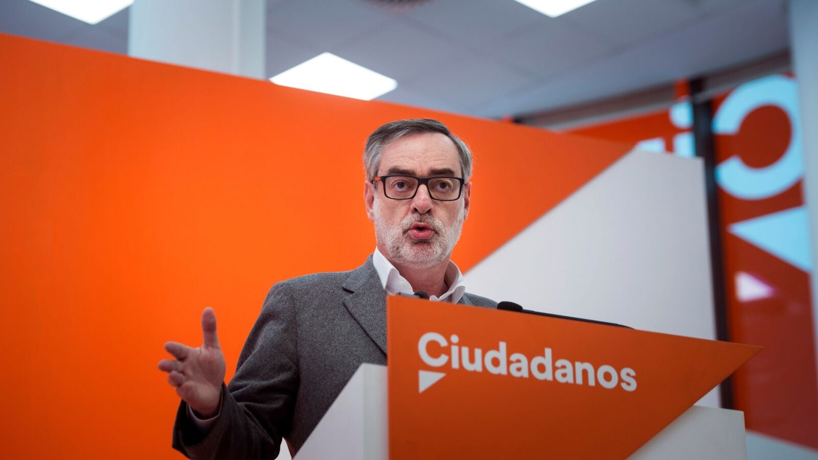 Ciudadanos, dispuesto a hablar con el PSOE para impulsar una moción y convocar elecciones inmediatas