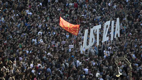 Manifestación en Pamplona en apoyo a los jóvenes que serán juzgados por agredir a dos guardias civiles Manifestación en Pamplona en apoyo a los jóvenes que serán juzgados por agredir a dos guardias civiles