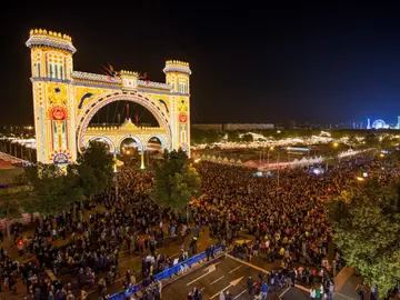 Imagen de archivo del alumbrado de la Feria de Abril de Sevilla Imagen de archivo del alumbrado de la Feria de Abril de Sevilla