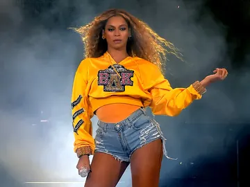 Beyoncé durante su actuación en Coachella 2018 Beyoncé durante su actuación en Coachella 2018