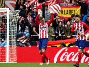 Fernando Torres celebra su gol ante el Levante