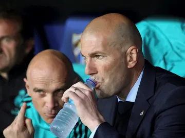Zidane, en el banquillo de La Rosaleda Zidane, en el banquillo de La Rosaleda