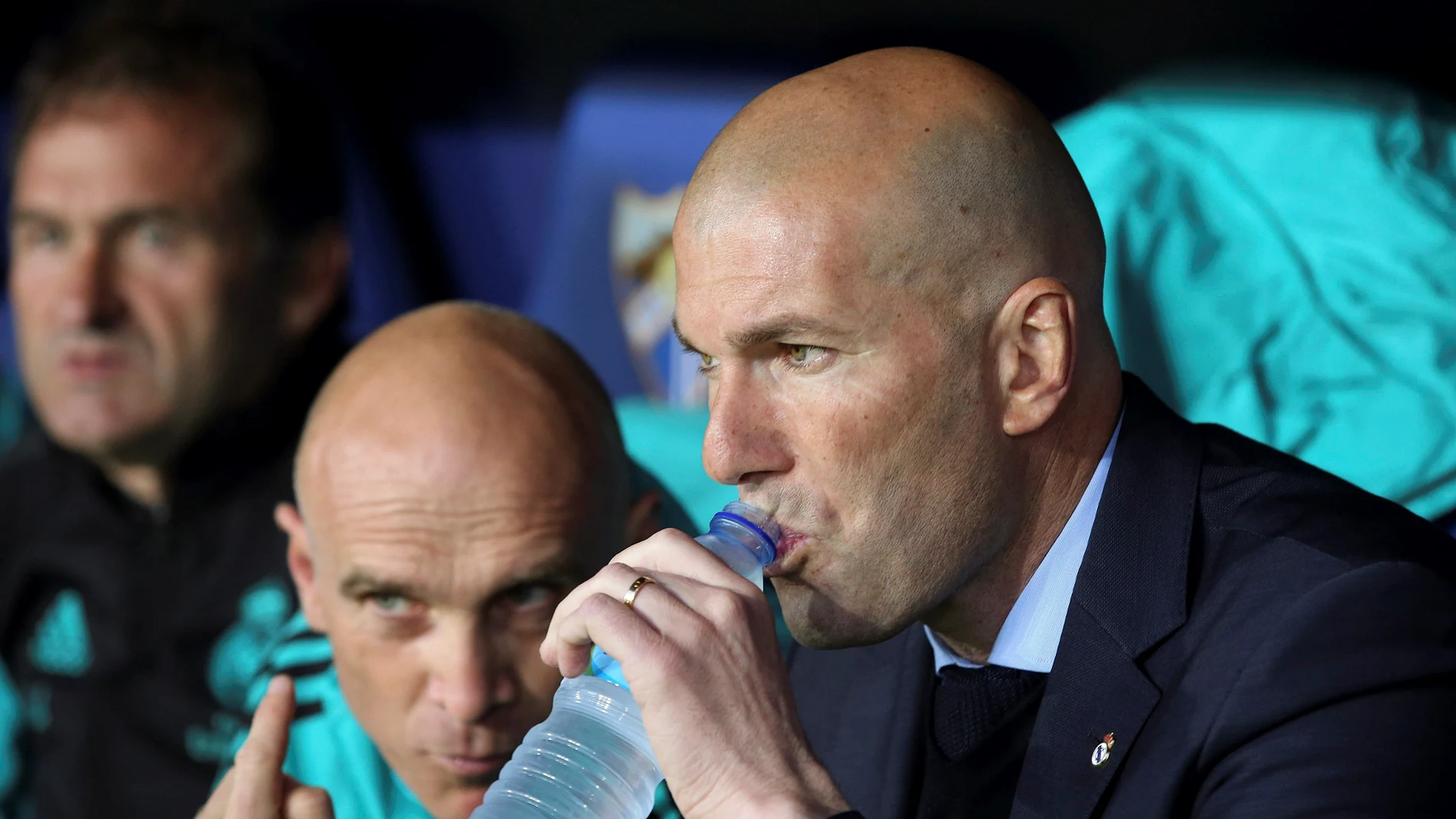 Zidane, en el banquillo de La Rosaleda Zidane, en el banquillo de La Rosaleda