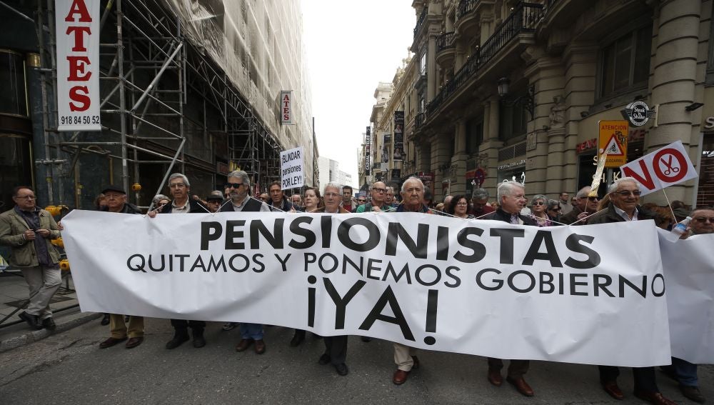 Miles de pensionistas se movilizan en Madrid por "unas pensiones dignas"