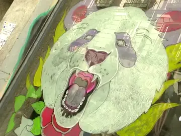 Un centenar de artistas participan en '¡Pinta Malasaña!' para convertir al barrio madrileño en una galería de arte al aire libre Un centenar de artistas participan en '¡Pinta Malasaña!' para convertir al barrio madrileño en una galería de arte al aire libre