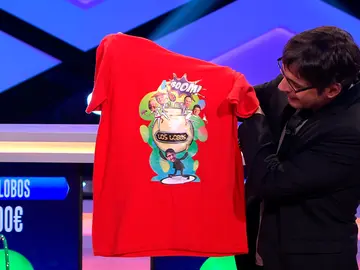 El regalo de 'Los Lobos' a Juanra Bonet El regalo de 'Los Lobos' a Juanra Bonet