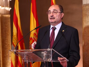 El presidente Javier Lambán en su intervención en las Cortes