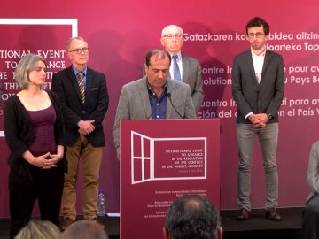 Aportan nuevos detalles del acto en el que ETA anunciará previsiblemente su disolución: será el 4 de mayo en la localidad vasco francesa de Cambo-les-Bains 