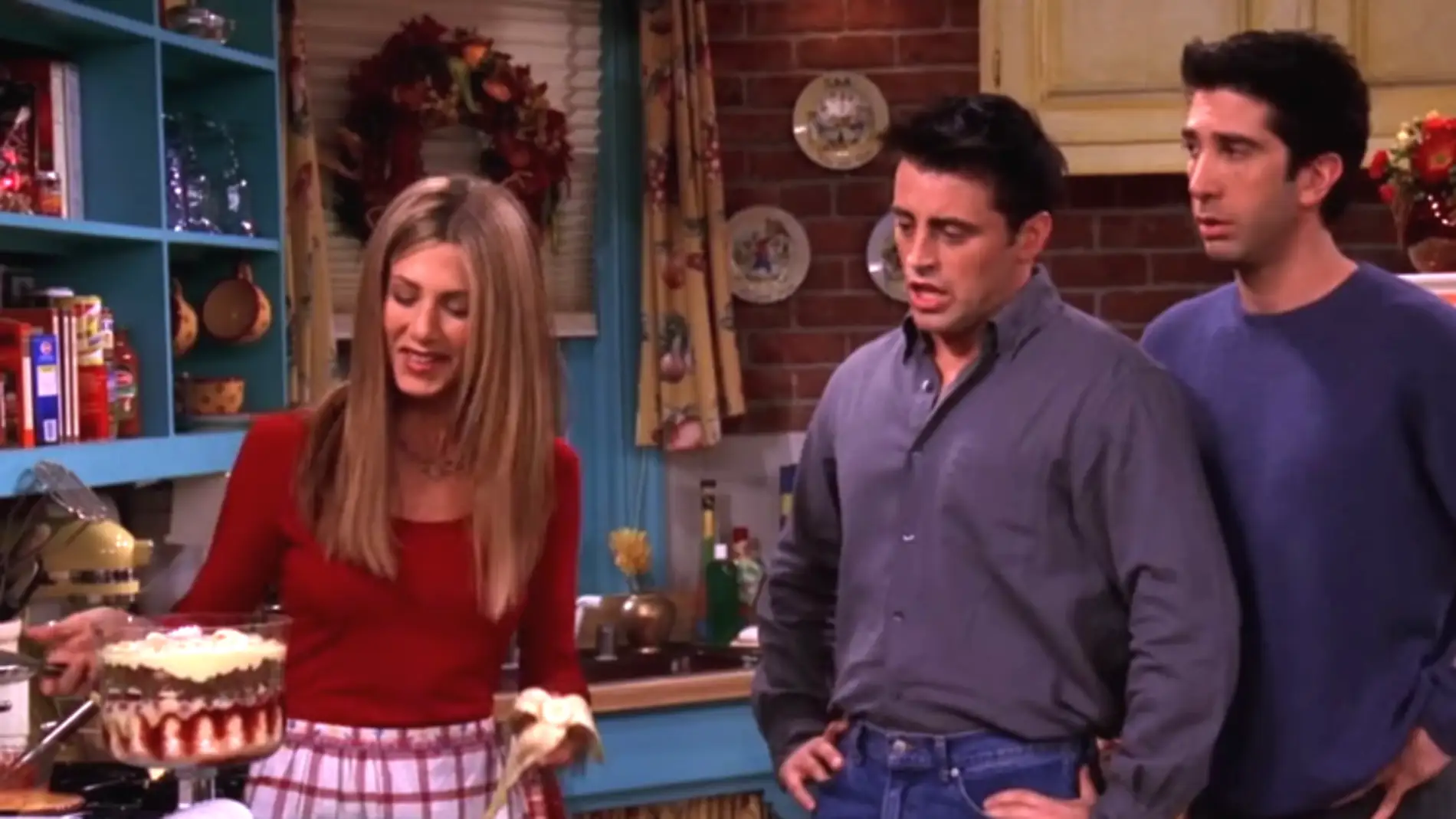 Rachel muestra su trifle a Joey y Ross en 'Friends'