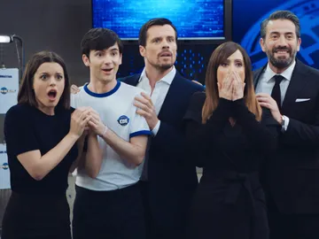 El salvador del ‘Cuerpo de Élite’ vuelve a la base secreta El salvador del ‘Cuerpo de Élite’ vuelve a la base secreta