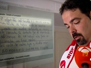 La hoja de reclamaciones de un socio del Sevilla por la derrota en Copa: "Habéis jugado con nuestro sentimiento" 
