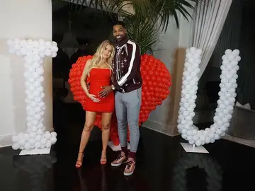 Khloé Kardashian y Tristan Thompson Khloé Kardashian y Tristan Thompson