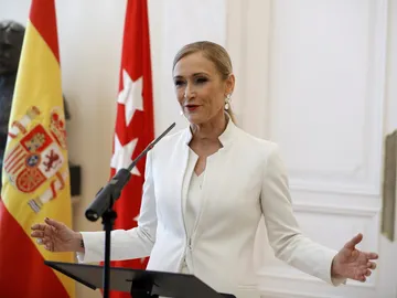 Cristina Cifuentes ante los medios de comunicación Cristina Cifuentes ante los medios de comunicación