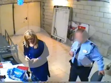 VÍDEO: Acusan a Cristina Cifuentes de robar en un supermercado en 2011 VÍDEO: Acusan a Cristina Cifuentes de robar en un supermercado en 2011