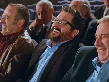 Las risas de la cuadrilla, las culpables de los parones de rodaje Las risas de la cuadrilla, las culpables de los parones de rodaje